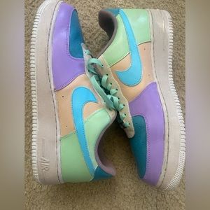 AIR FORCE 1’S Mens 12.5
